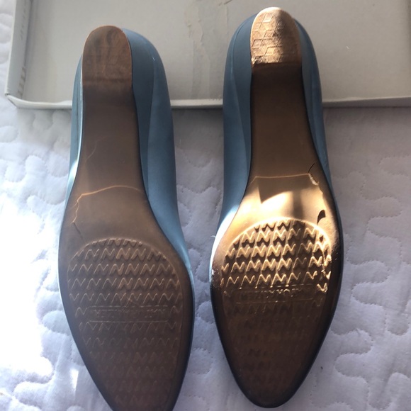 Shoes - Picture 2 of 3